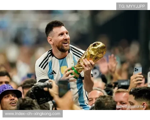 梅西训练照疯传!诺坎普再响“Mesi!Mesi!”