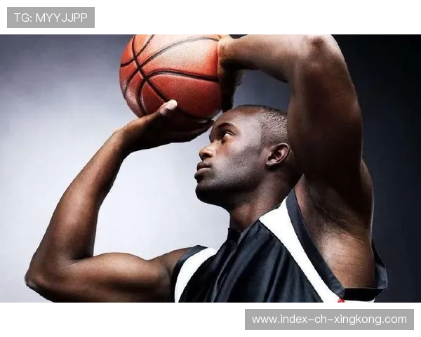 孟菲斯克拉克跳投训练明显提升