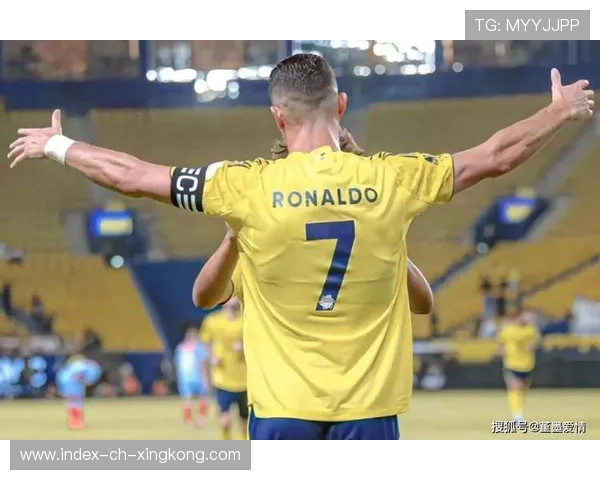 菲利克斯外脚背搓射弧线绝美